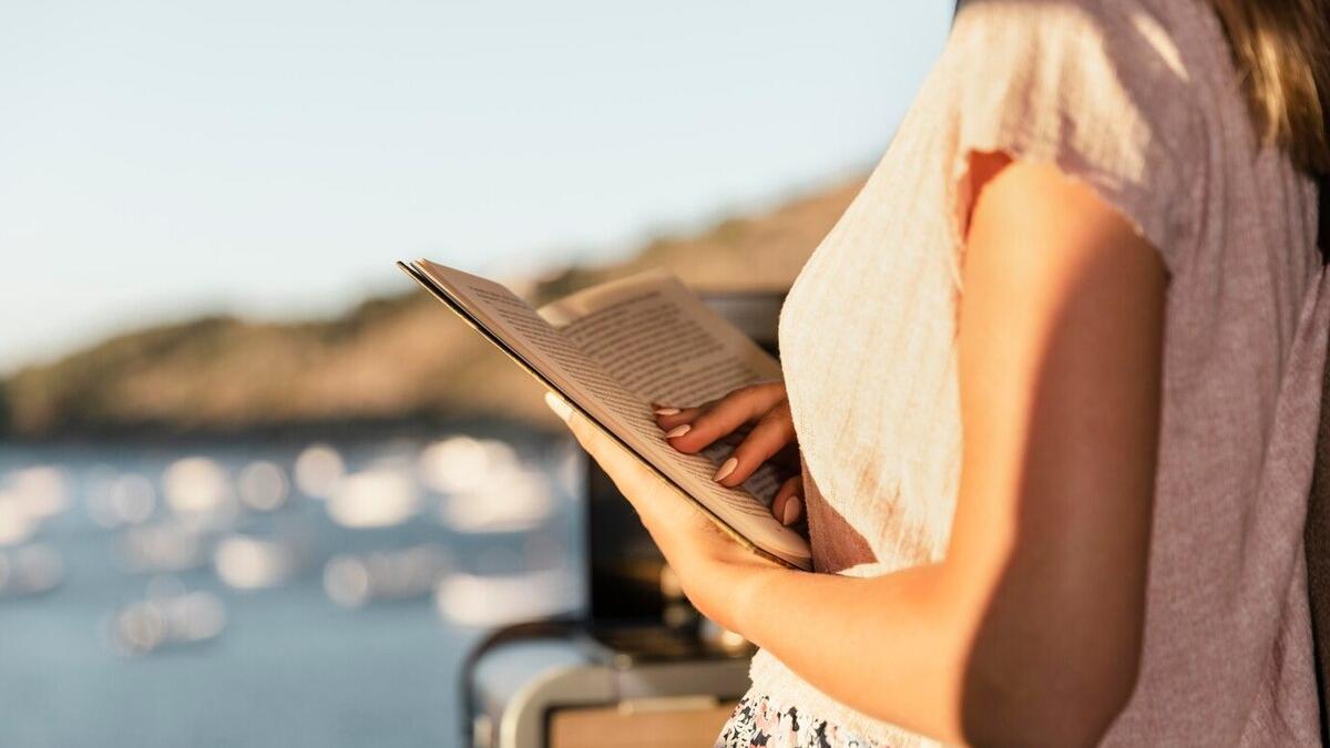 Cinco libros cortos para leer en la playa y la piscina en tus vacaciones