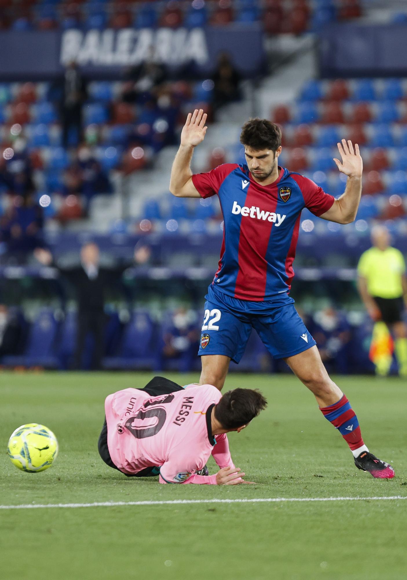 Las imágenes del empate entre el Levante y Barcelona en el Ciutat de València