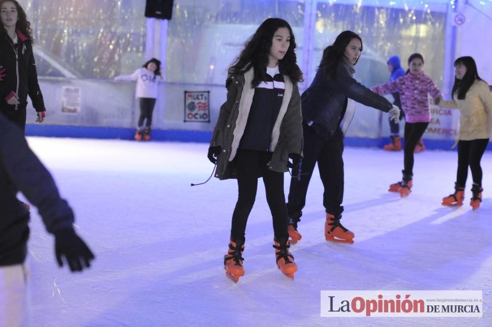 ¡Ya es Navidad en Murcia! Con pista de hielo inclu