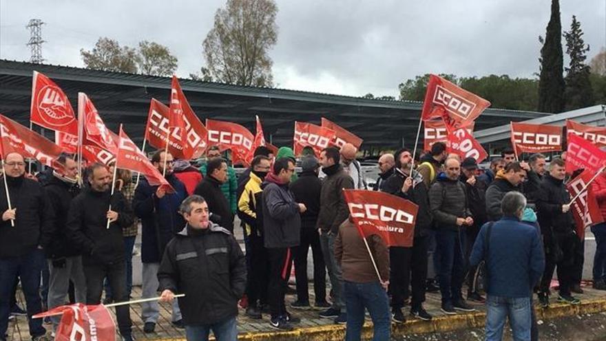 Trabajadores de Deutz se concentran para exigir mejoras en el convenio