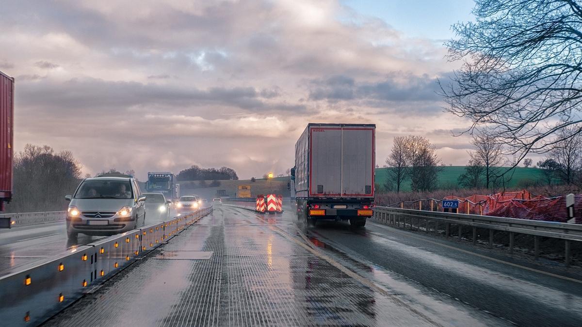 La DGT pide precaución ante las fuertes precipitaciones