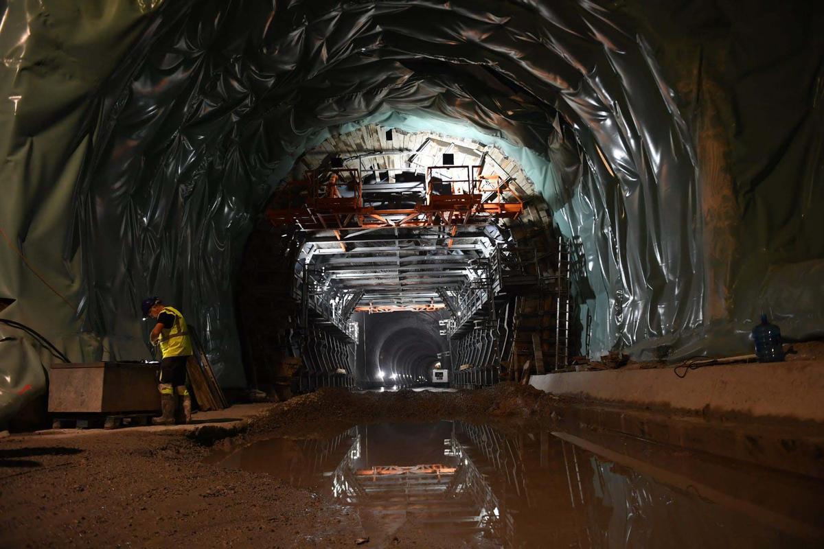 Finaliza la excavación de los tres túneles del acceso ferroviario al puerto exterior de A Coruña