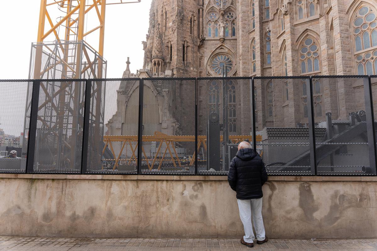 Prevé que la parte estructural de la basílica esté finalizada en unos 10 años, sin la controvertida escalinata de Mallorca.
