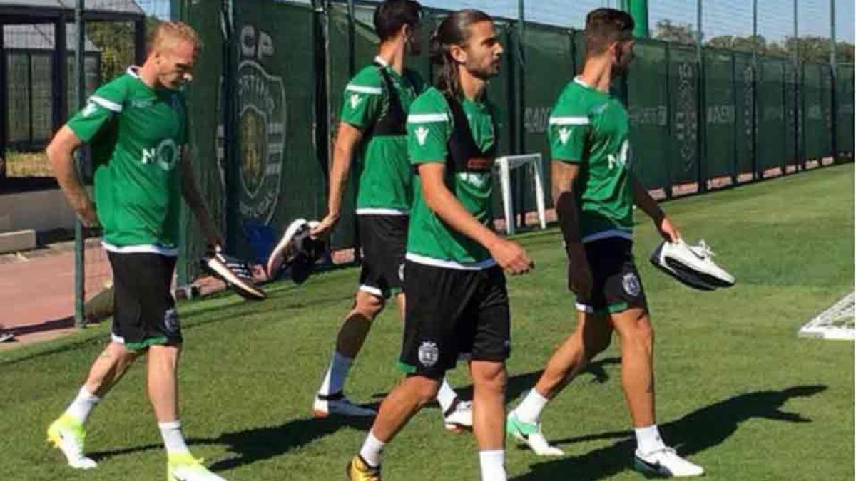 Mathieu se entrena con el Sporting de Portugal