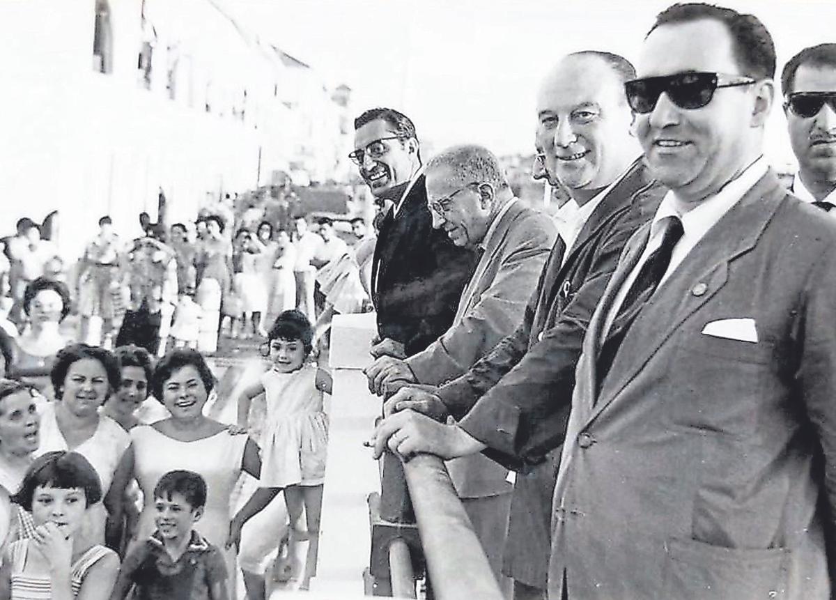 Francisco García Grana, junto a Wilfredo Declós en la avenida Rosaleda