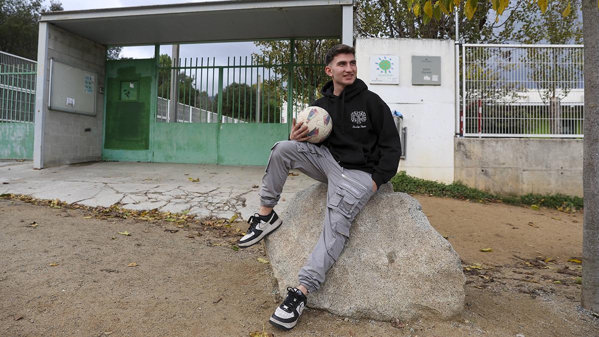 Un día en el pueblo de Marc Casadó junto a su entorno más cercano