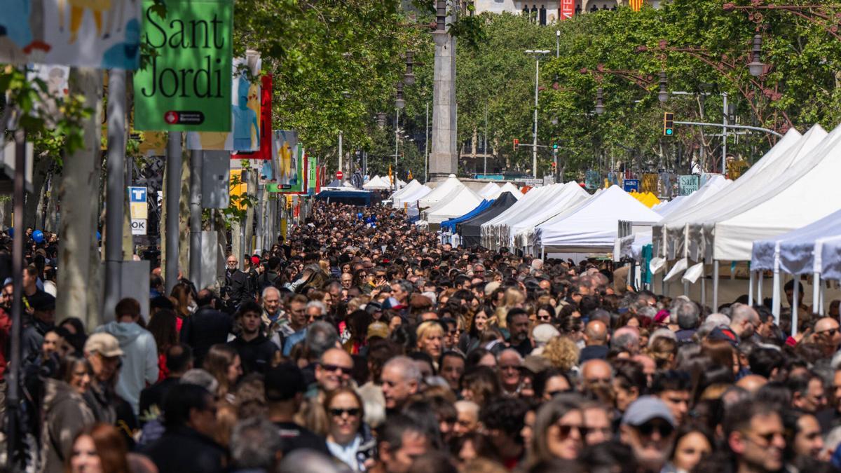 Superilla literaria en Paseo de Gràcia por Sant Jordi