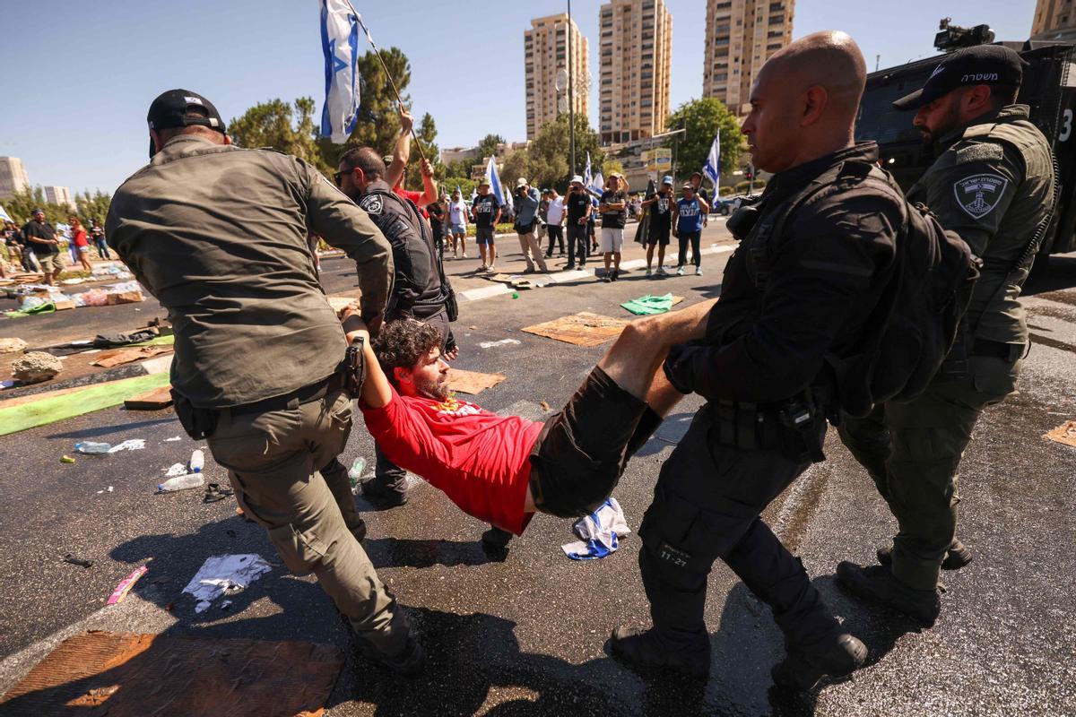 Las protestas masivas continúan en Israel por la reforma judicial