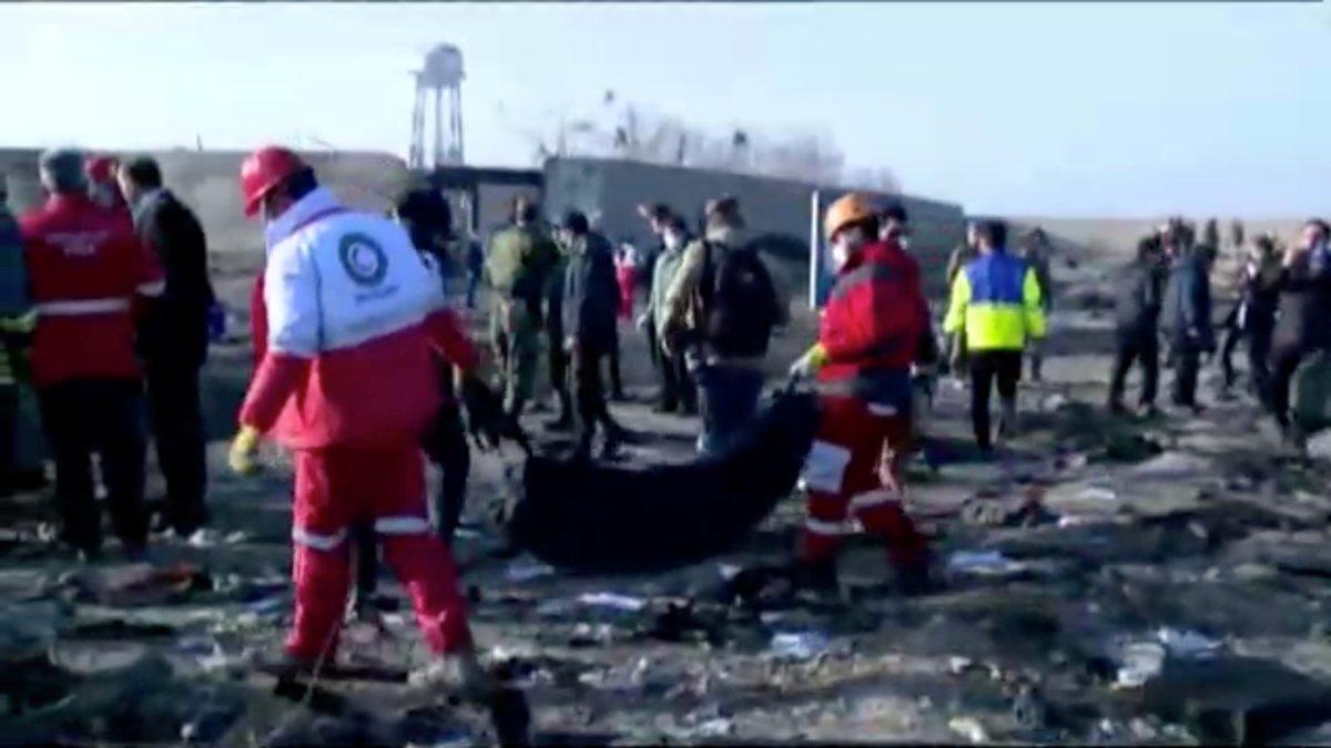 Un avión ucraniano con 180 personas a bordo se estrella cerca de Teherán