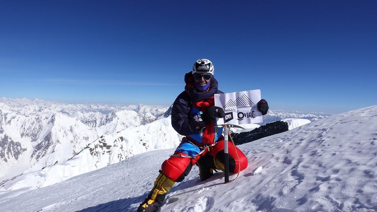 Sergi Mingote en la cima del Broad Peak, a 8.047 metros