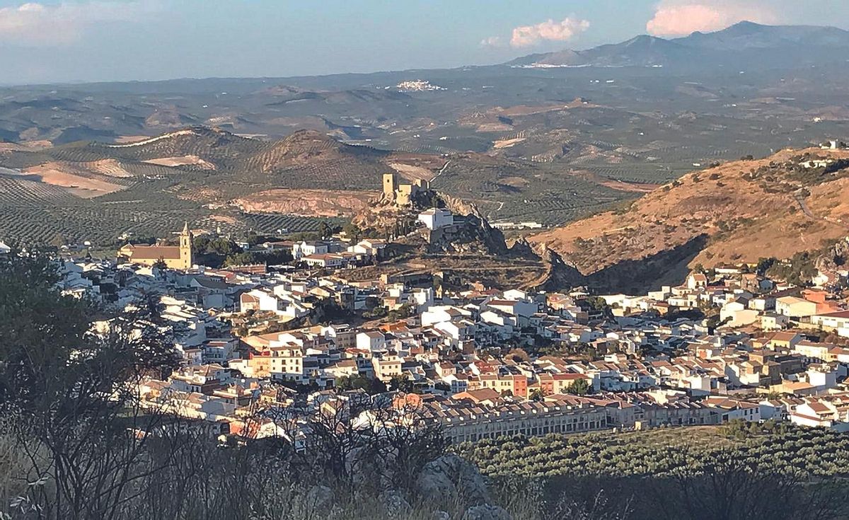 Espectacular imagen del Castillo de Luque.