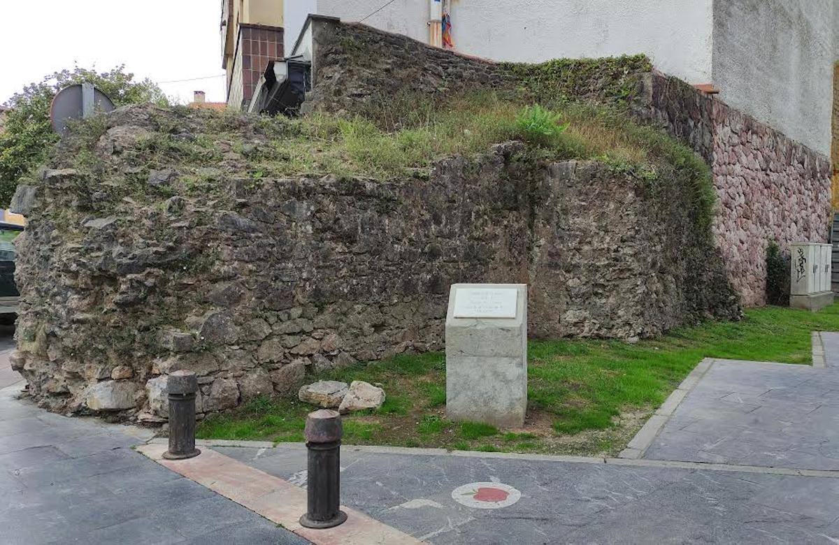 Las ruinas de la muralla.