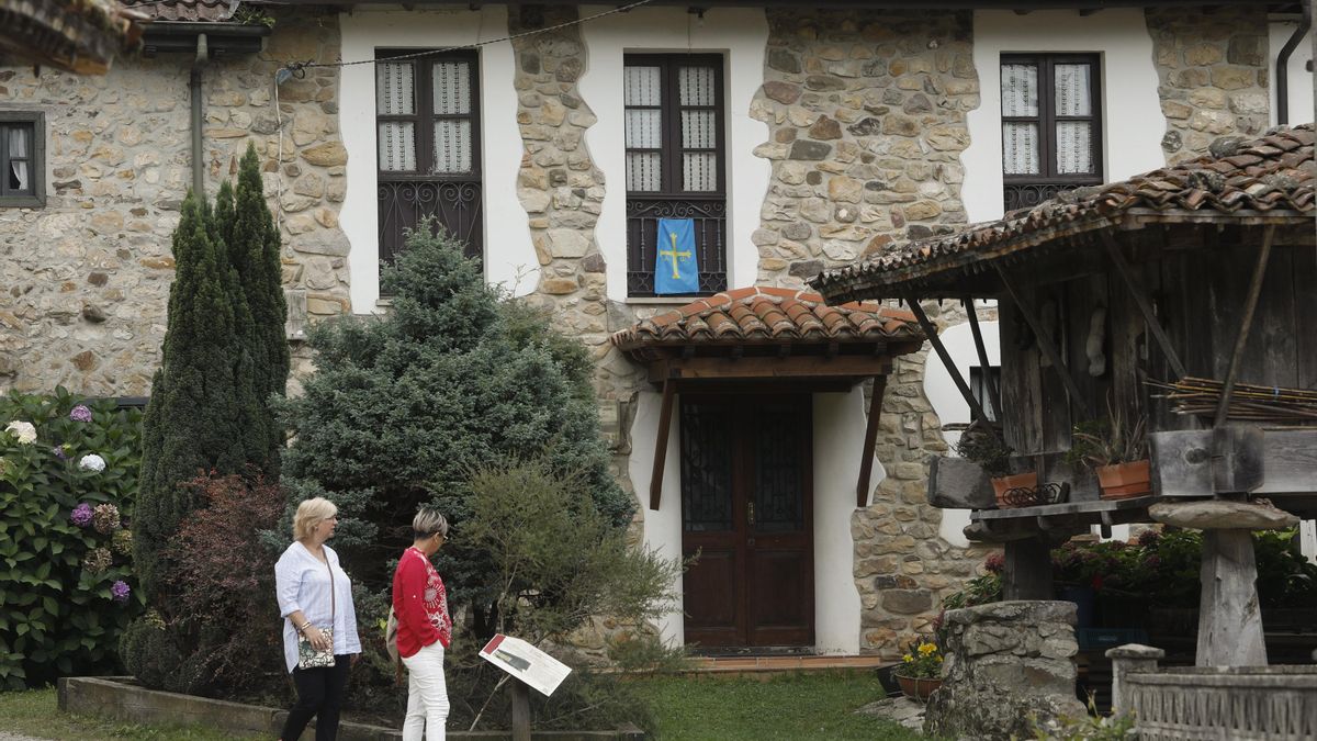 Espinaréu, un muséo vivo del hórreo y un pueblo guapu donde los haya