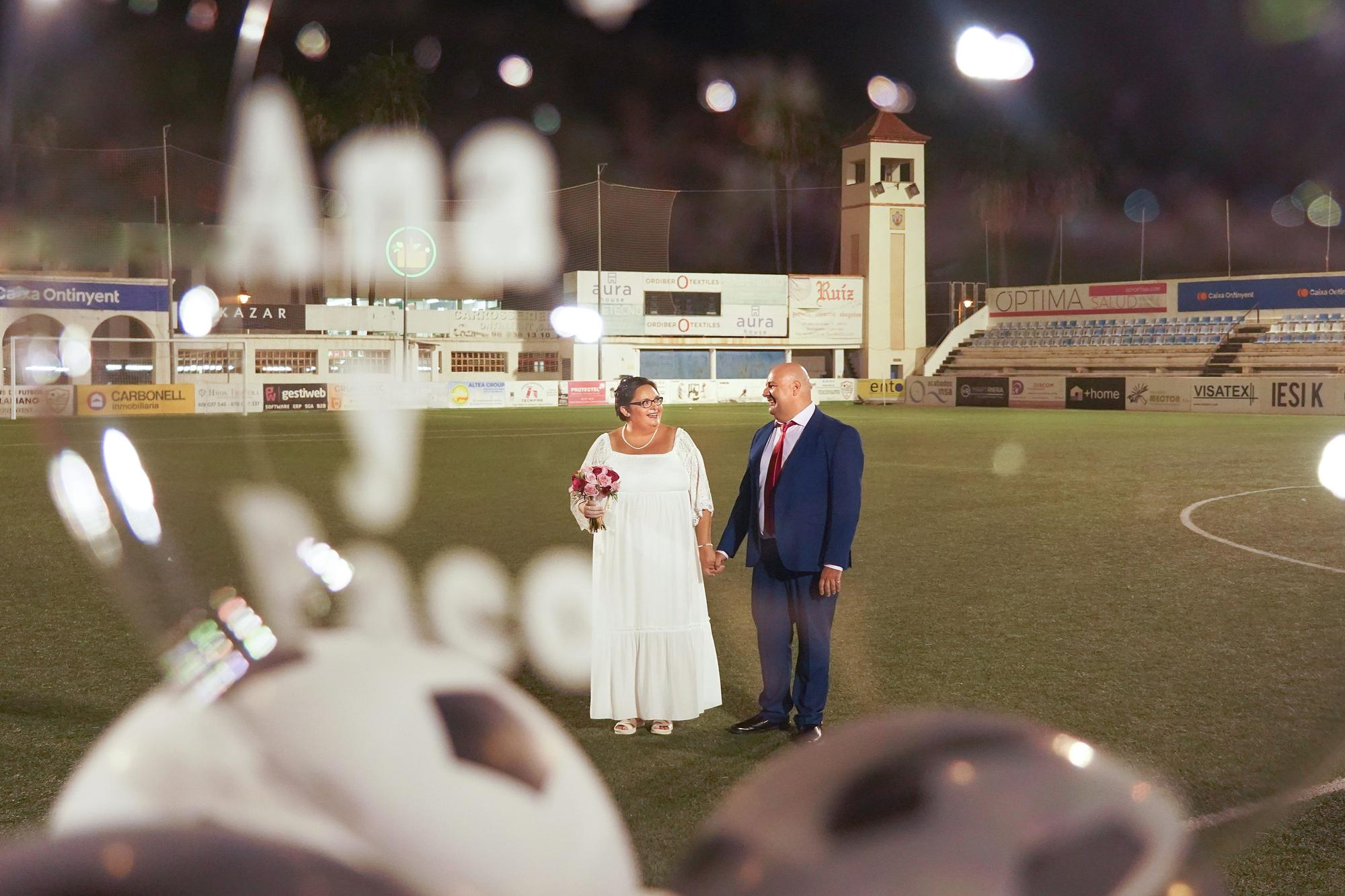 El estadio El Clariano de Ontinyent acoge la primera boda de su historia