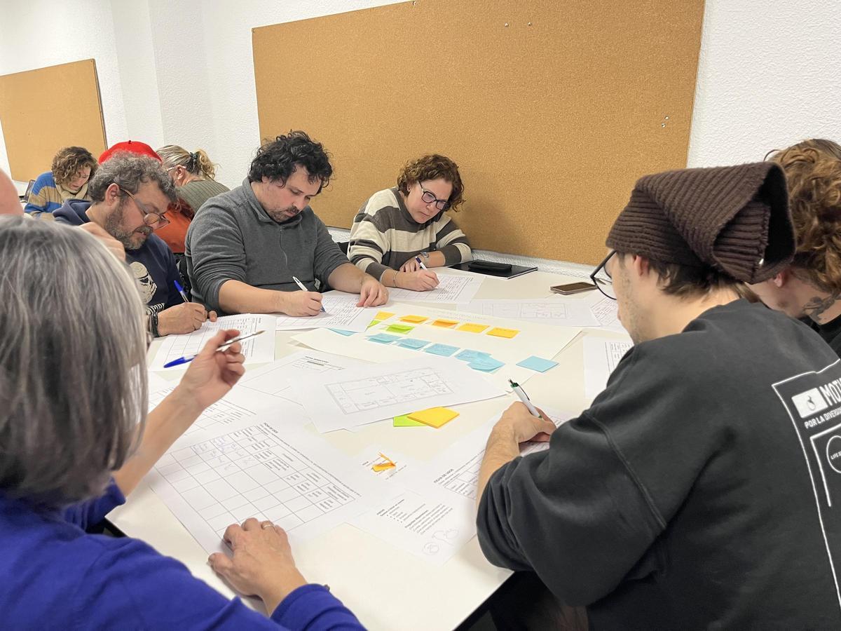 Jornada de participación de asociaciones en el diseño del nuevo espacio comunitario de l'Horta Sud.