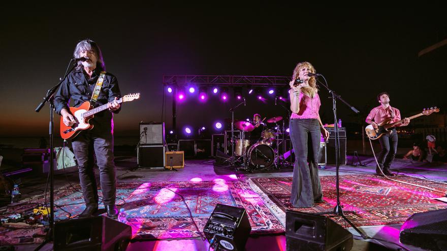 Conciertazo en es Caló de s’Oli de Larry Campbell y Teresa Williams