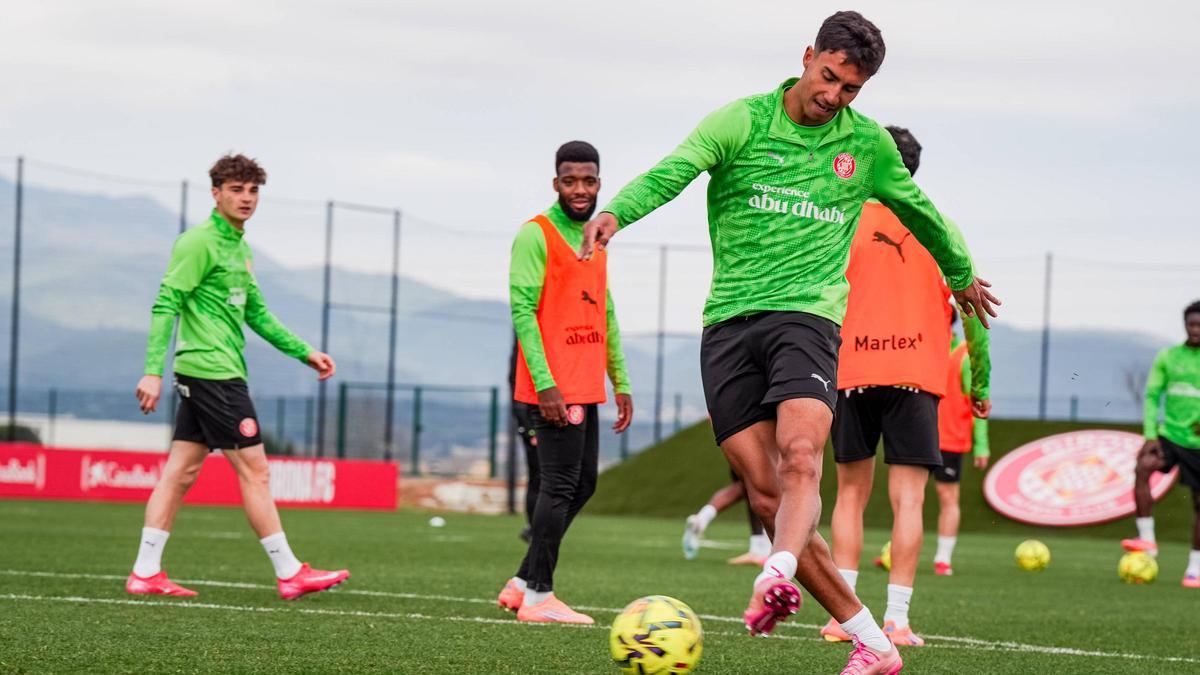 Vitor Reis, en una acció de l’entrenament d’ahir a Vilablareix.