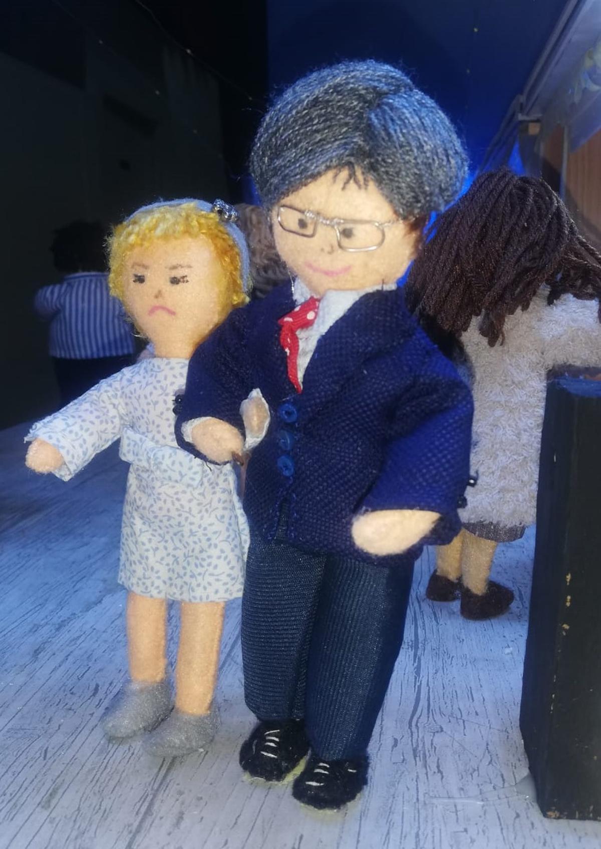 La Adoracion incluye a Pilar Bernabe y Ximo Puig