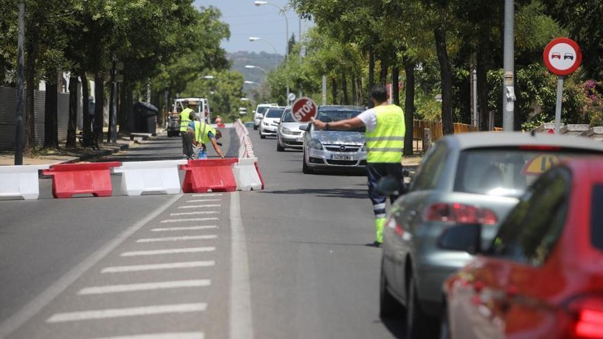 Imagen de archivo del tráfico en la avenida del Brillante durante unas obras anteriores.