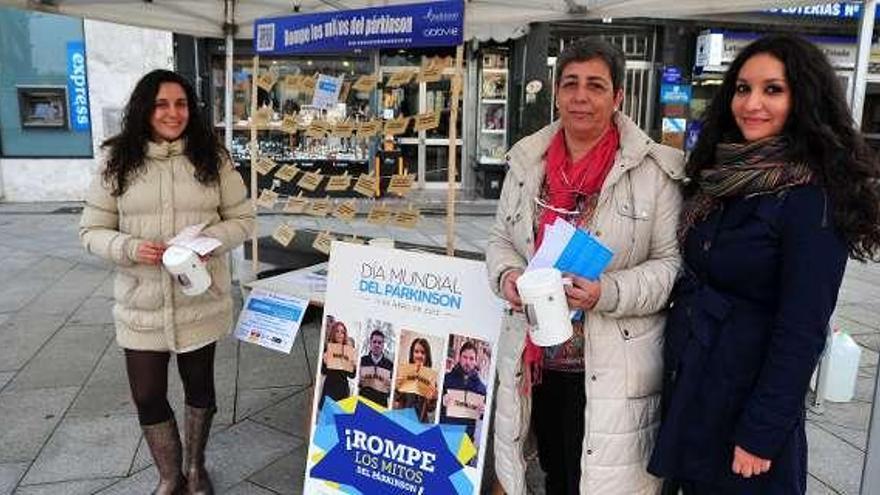 Miembros de la asociación, recientemente en Vilagarcía.  // I. Abella