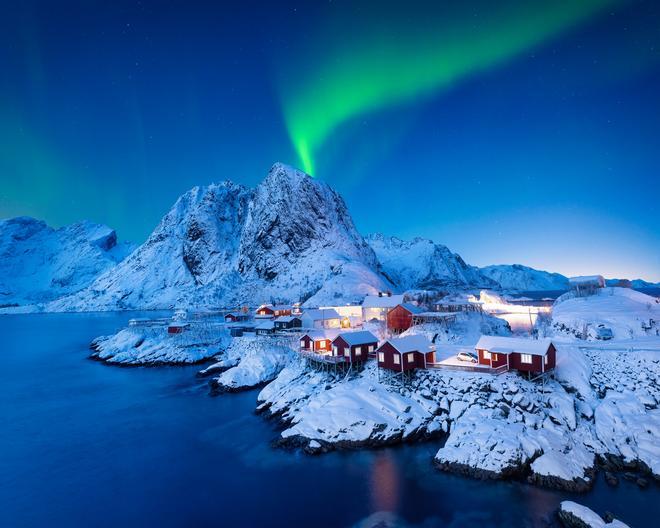 Aurora boreal en Hamnøy, Noruega.
