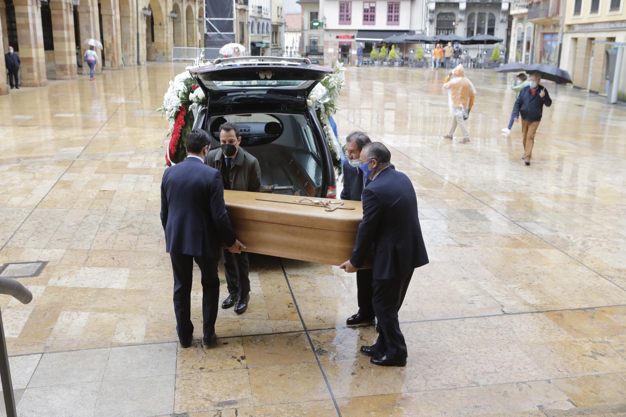 Último adiós a Frank Menéndez, histórico fundador de la Alianza Francesa de Oviedo