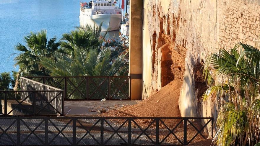 La torre mediaval del Baluard de Sant Pere se derrumba