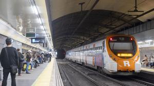 El Govern i els Comuns pacten iniciar la planificació de la futura xarxa ferroviària que unirà capitals de comarca