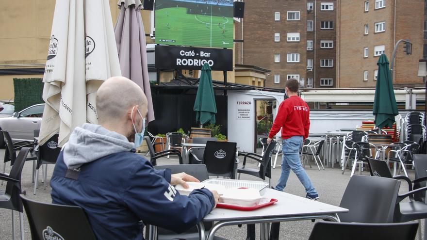 A toda mesa: la terraza perfecta para comer bien, ver la Eurocopa y además, ganar una PS5