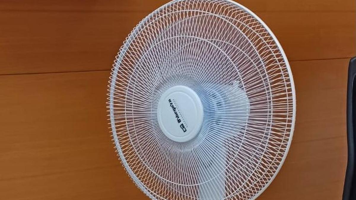 Uno de los ventiladores instalados en los juzgados de San Javier.
