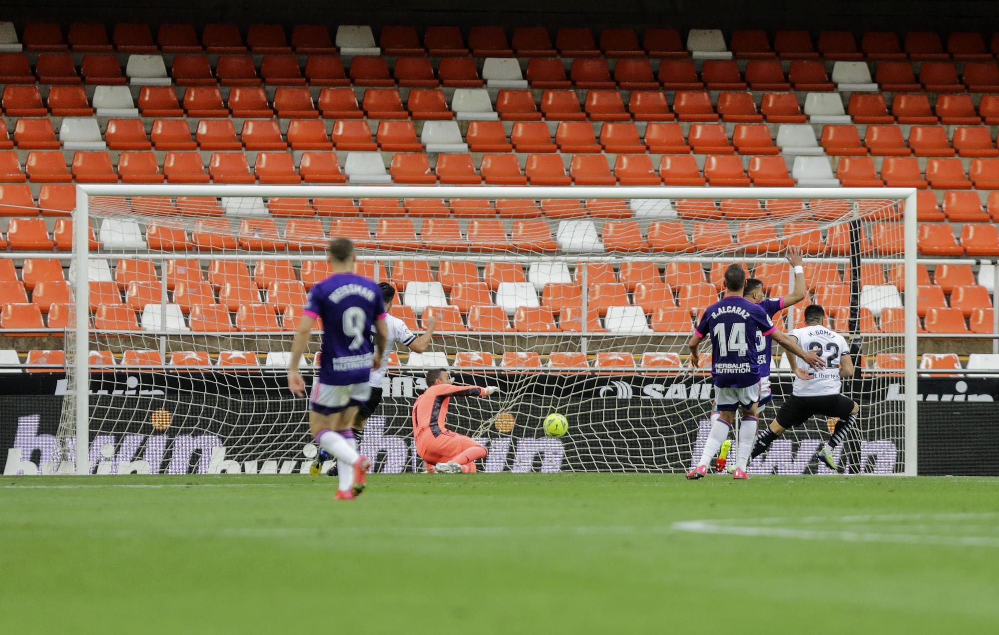 Las imágenes de la victoria del Valencia frente al Valladolid en Mestalla