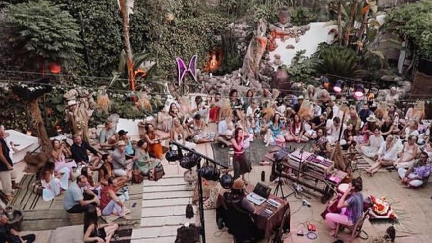 Multa de 300.000 euros a una escuela de yoga que organizaba fiestas ilegales en Ibiza