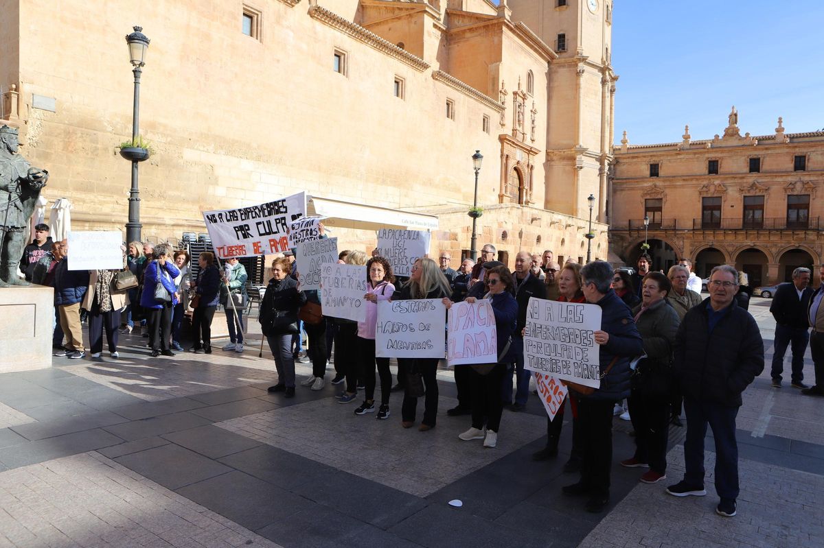 Habitantes de La Paca durante la protesta.