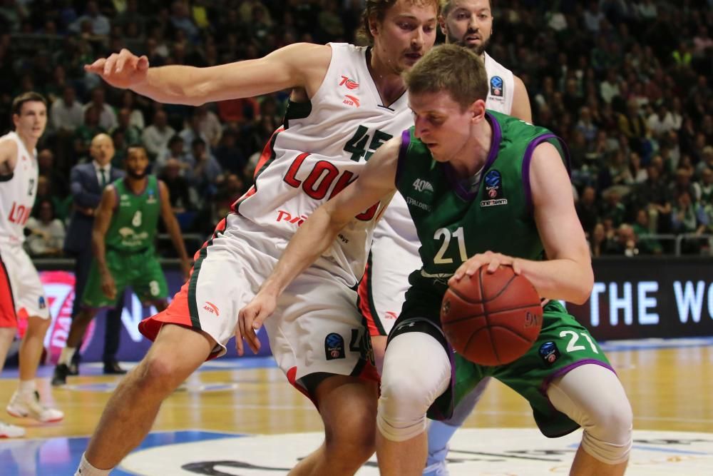 El conjunto verde se lleva el segundo partido de la serie semifinal y se mete en la gran final por la vía rápida ante un Carpena entregado.