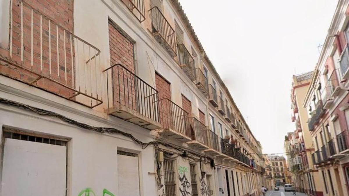 La calle Álvarez, en el Centro de Málaga, donde se construirá vivienda protegida.