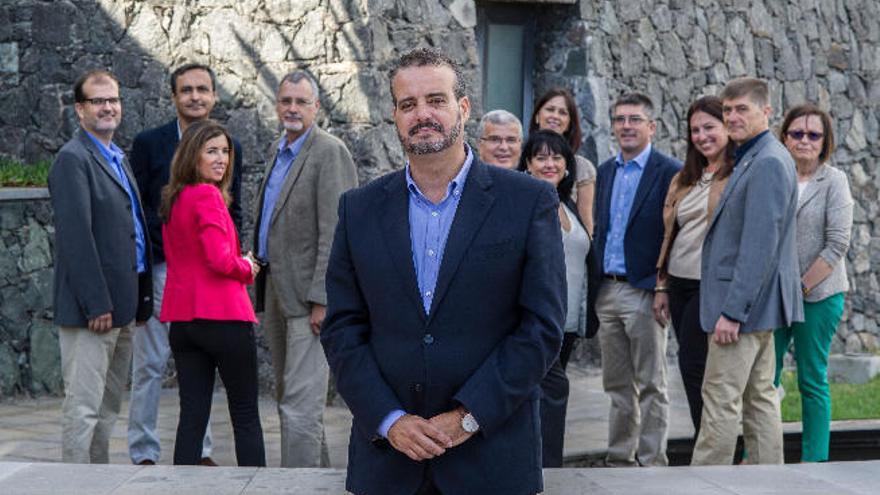 Rafael Robaina junto al equipo de gobierno de su candidatura.