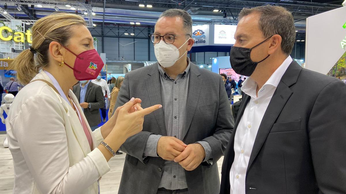 Estrella Torrecilla, Jesús María Prada y Francisco José Requejo en Fitur.