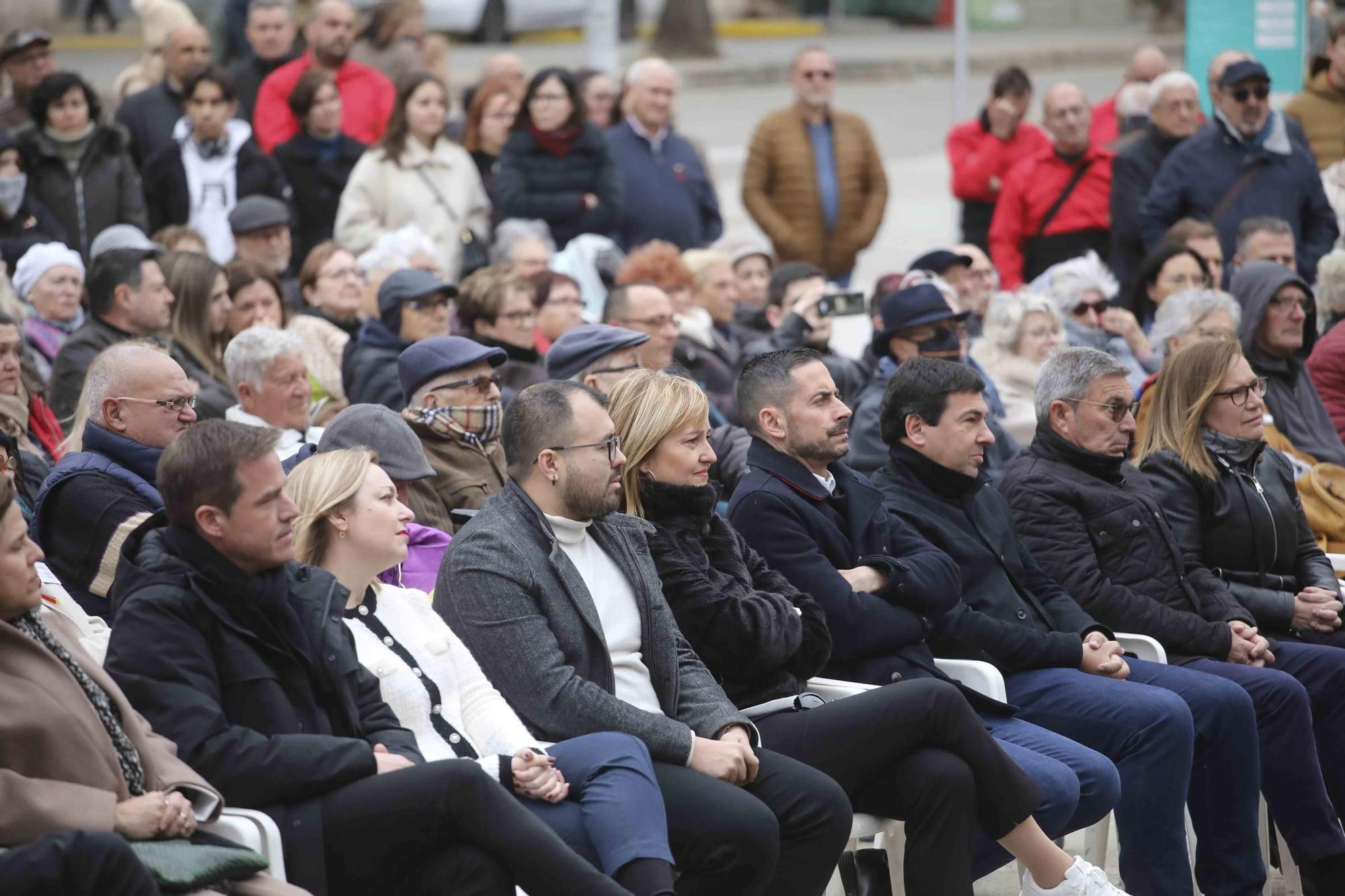 Así fue el homenaje a las víctimas del bombardeo de la estación de Xàtiva en el 85º aniversario del trágico sucesos