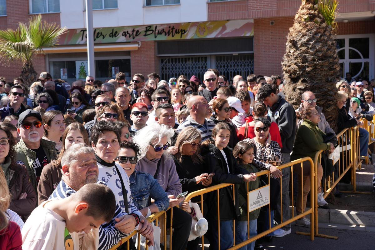 Miles de personas han aguardado con expectación y emoción el disparo de la última mascletà.