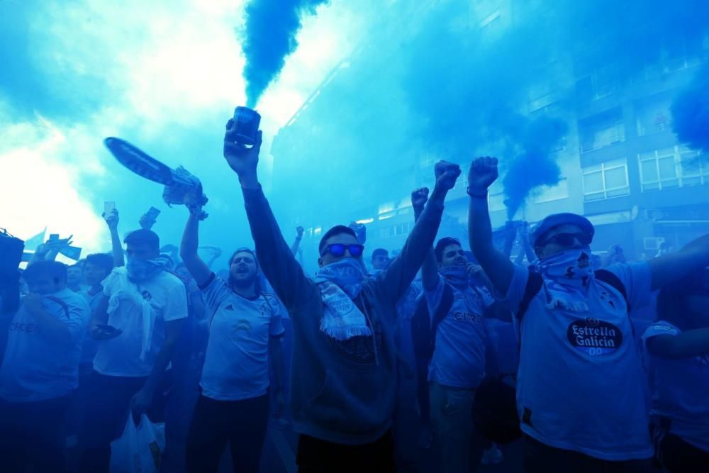 El Celta tumba al Barça y acaricia la permanencia. // A. Villar | J. Lores