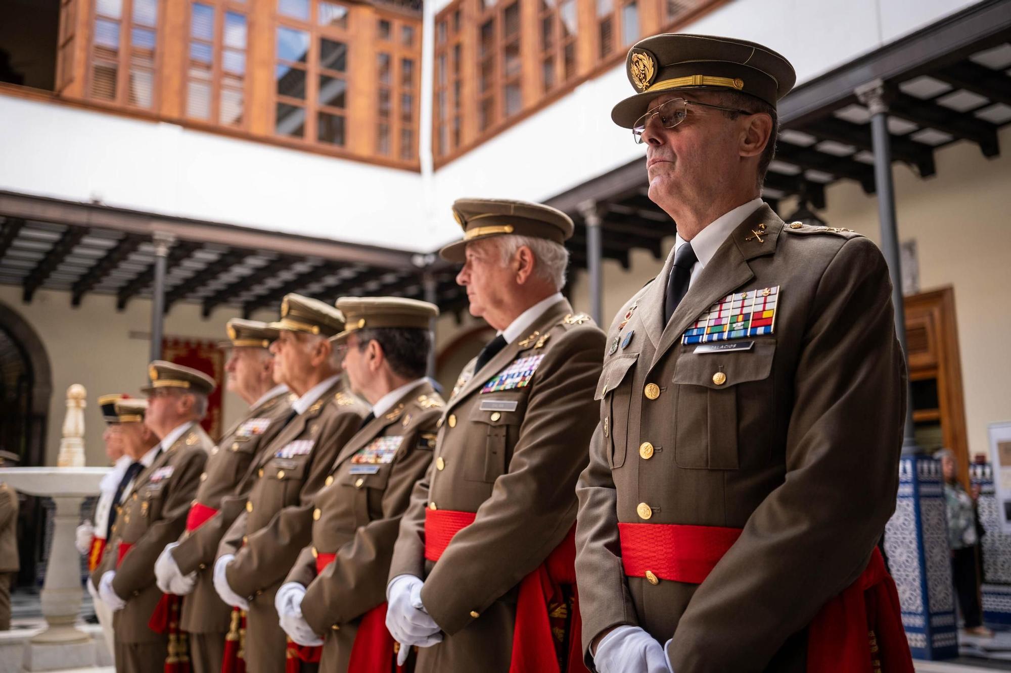 Solemne izado de la bandera por el 300 aniversario de la Capitanía General de Canarias