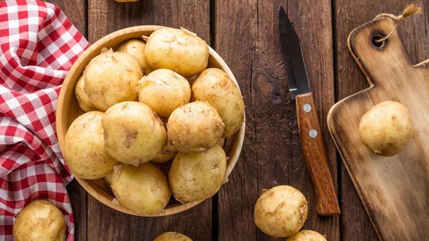 La receta de patatas deluxe (y sus salsas) más fácil y sana del mundo