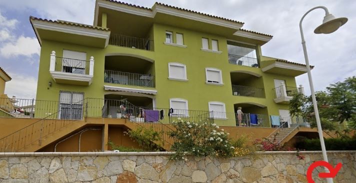 Subastan tres viviendas por un euro en Peñíscola
