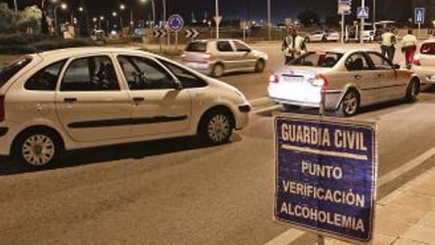 Alkoholkontrolle der Guardia Civil in Palma de Mallorca.