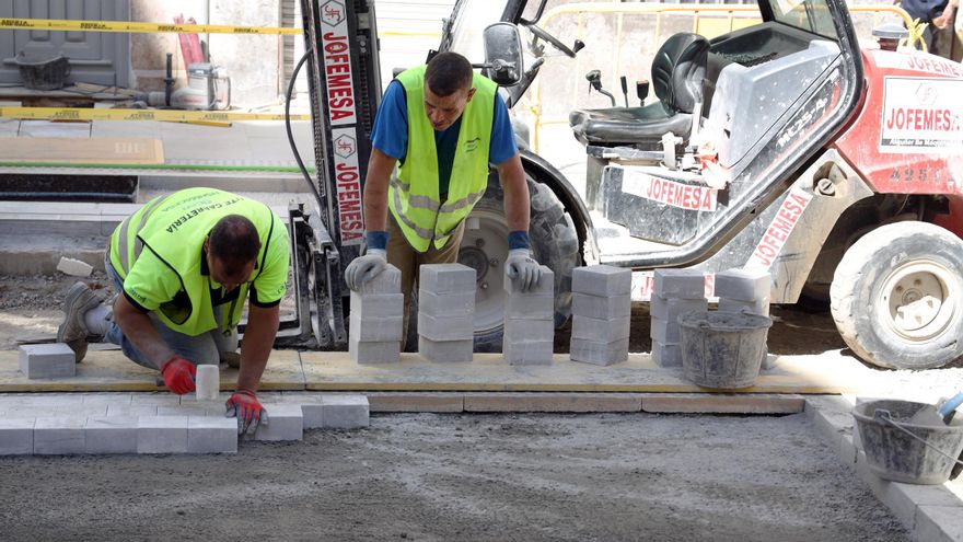 Último tirón en las obras de Carretería y Álamos antes de Semana Santa