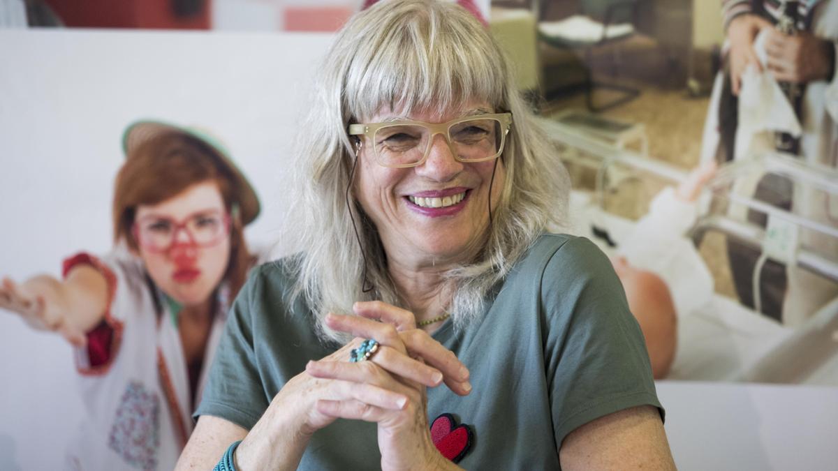 Caroline Simonds, fundadora de Le Rir Médecin, primera asociación de payasos de hospital de Europa.