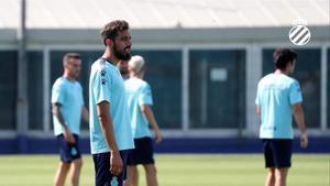 Borja Iglesias, en el entrenamiento del Espanyol.