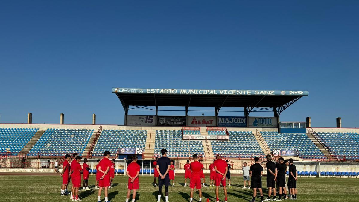 Primer entrenamiento de pretemporada del Don Benito.