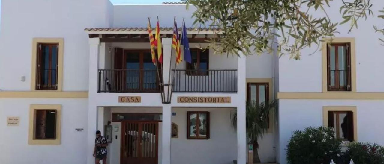 Imagen de la fachada del Consell de Formentera