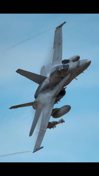 Los Yakolev 52, Aerosparx, Canadair, Patrulla Reva, F-16, Mirages Coteau Delta, F18 del Ejército del Aire español, Tigre, A-400 EA y la Patrulla Aspa, entre las aeronaves que estarán en el festival